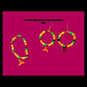 Pluto stretchable bracelet and earrings